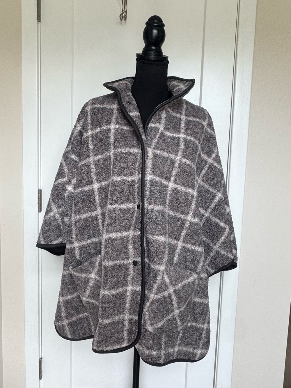 Parasuco Plaid Sherpa Fleece Poncho Cape Jacket